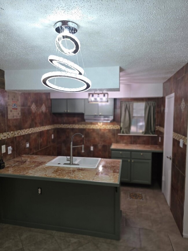 Photo - 115 W Koenig Ln Unit 110