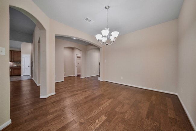 Photo - 25208 Forest Ledge Dr