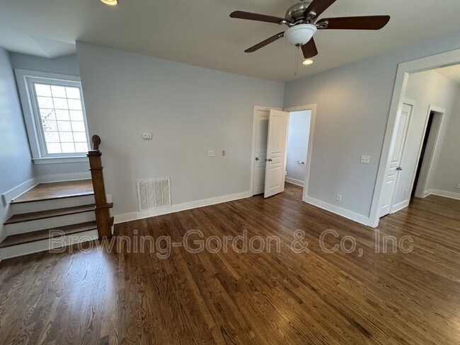 Photo - 1410 Caldwell Ave Unit #4