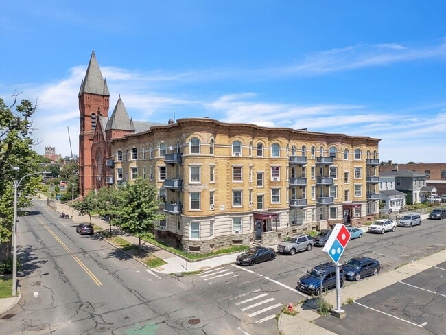 Photo - 173 Elm St Apartment Unit 3LR