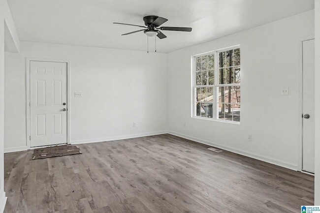 Photo - 6821 65th St S