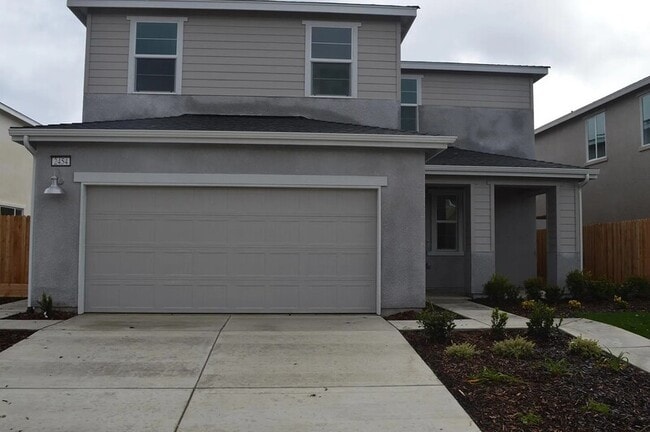 Building Photo - 2454 Fidalgo Wy