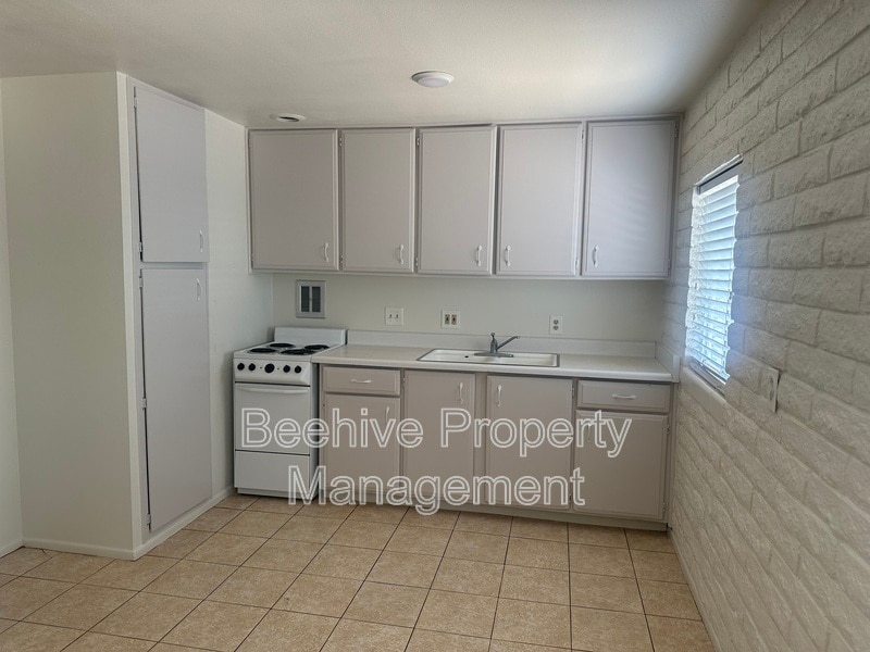 Photo - 432 E Kimball Ave