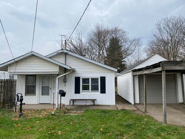 Building Photo - Updated 2BR Plain Local Ranch for Rent Rental