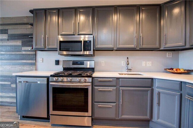 Building Photo - 215 Piedmont Ave NE Unit 804 Rental