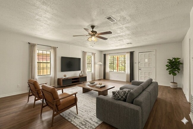 Building Photo - 2315 Leffingwell St