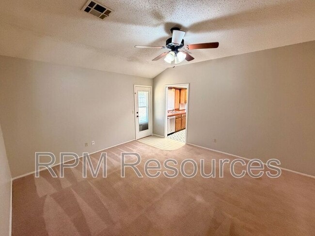 Photo - 105 N Eastgate Dr