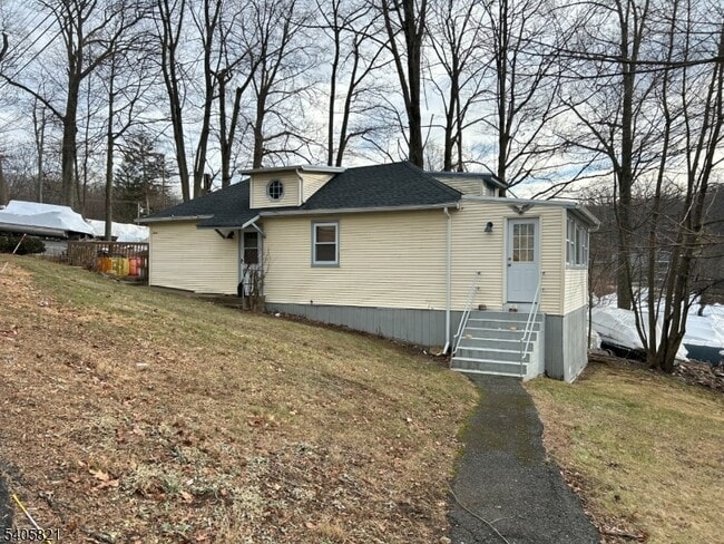 Photo - 19 Windemere Ave