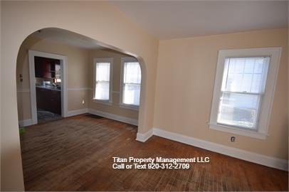 Photo - 145 Douglas St