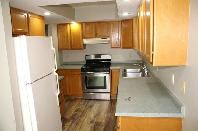 Photo - 680 Circle Pine Dr