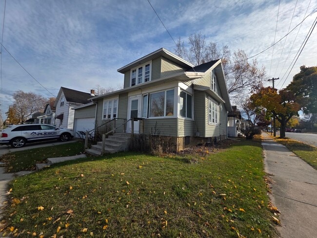 Photo - 1715 Marshall St Unidad Upper