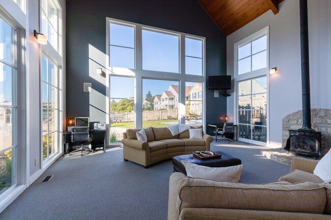 Clubhouse Interior - The Vista at Rocky Fork