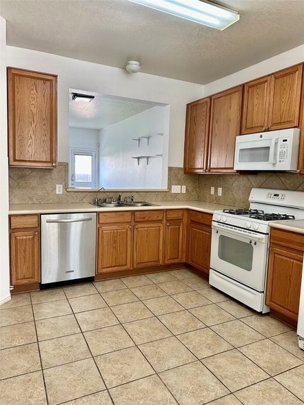 Photo - 29740 Sullivan Oaks Dr