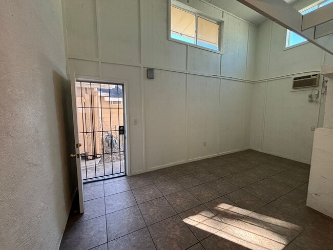 Photo - El Paso Unit El Paso #102