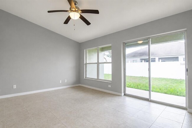Photo - 402 Bridgewater Ct