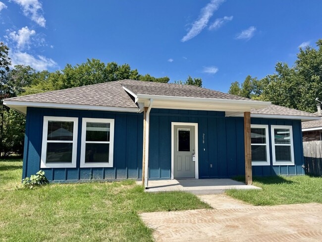 Brand new two bedroom home in Shawnee. - Brand new two bedroom home in Shawnee.