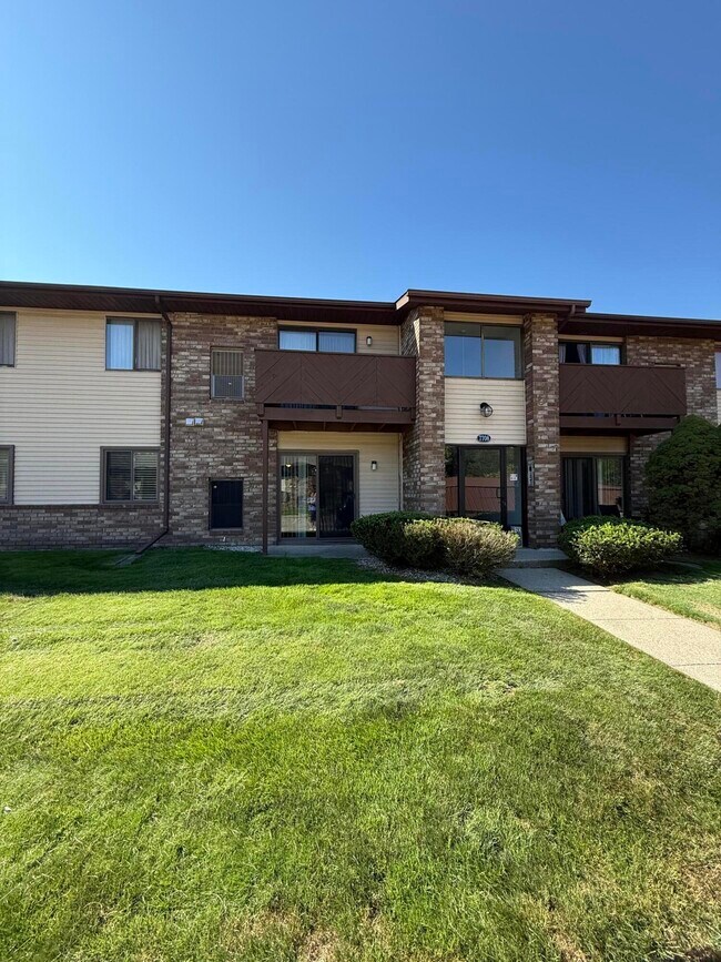 Photo - 7708 Manor Cir Unit Apt 103