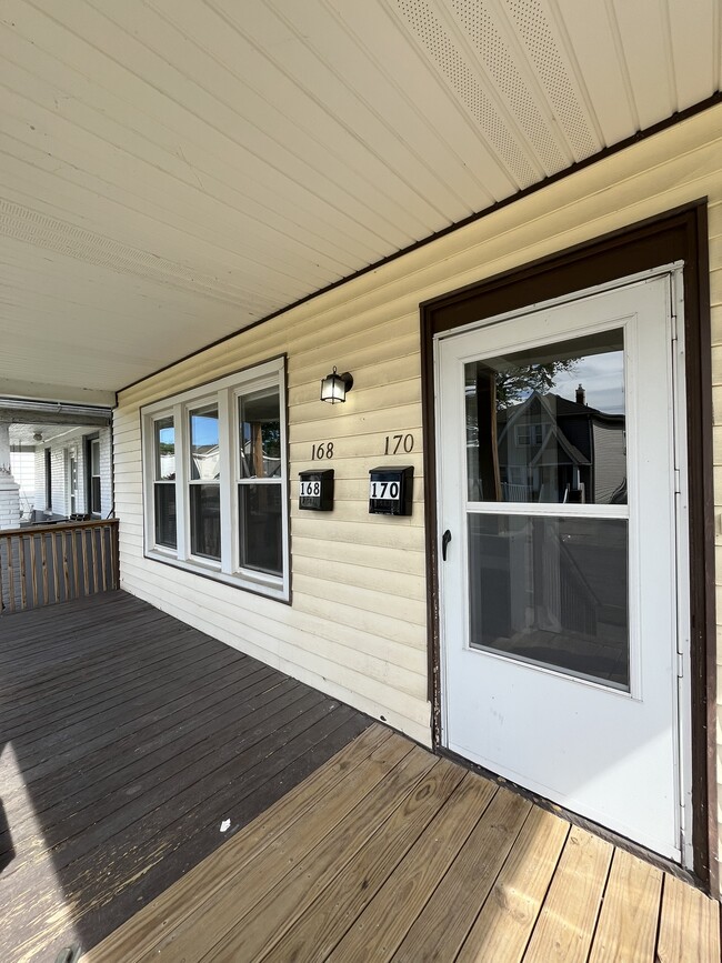Photo - 170 Bondie St