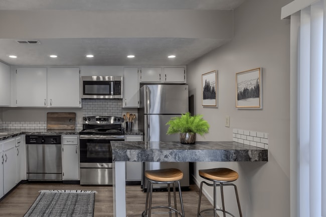 Photo - Somerford Square Apartments