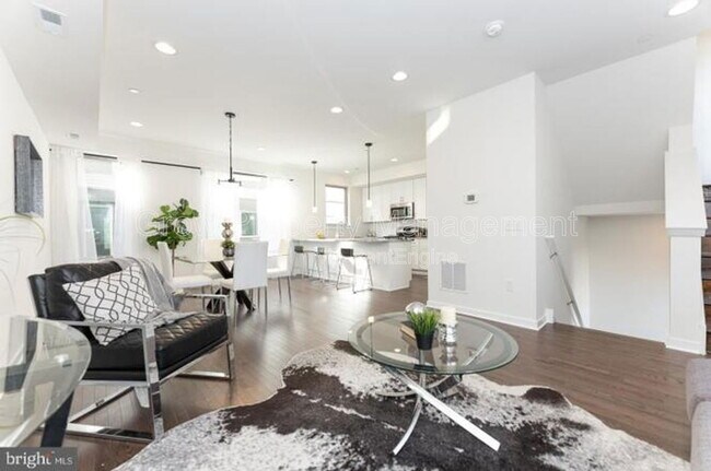 Photo - 2142 Kensington Ave