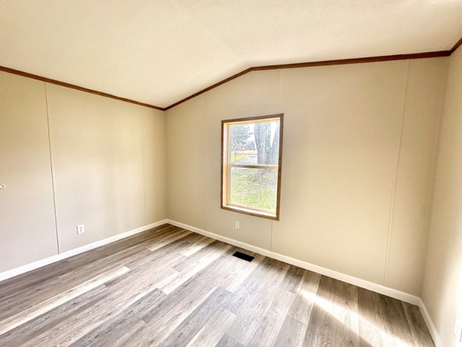 Photo - 90 Yankee Folly Rd