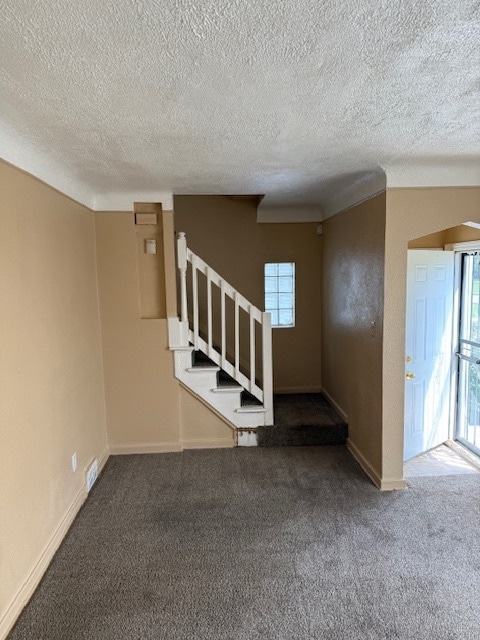 Photo - 17209 Whitcomb St