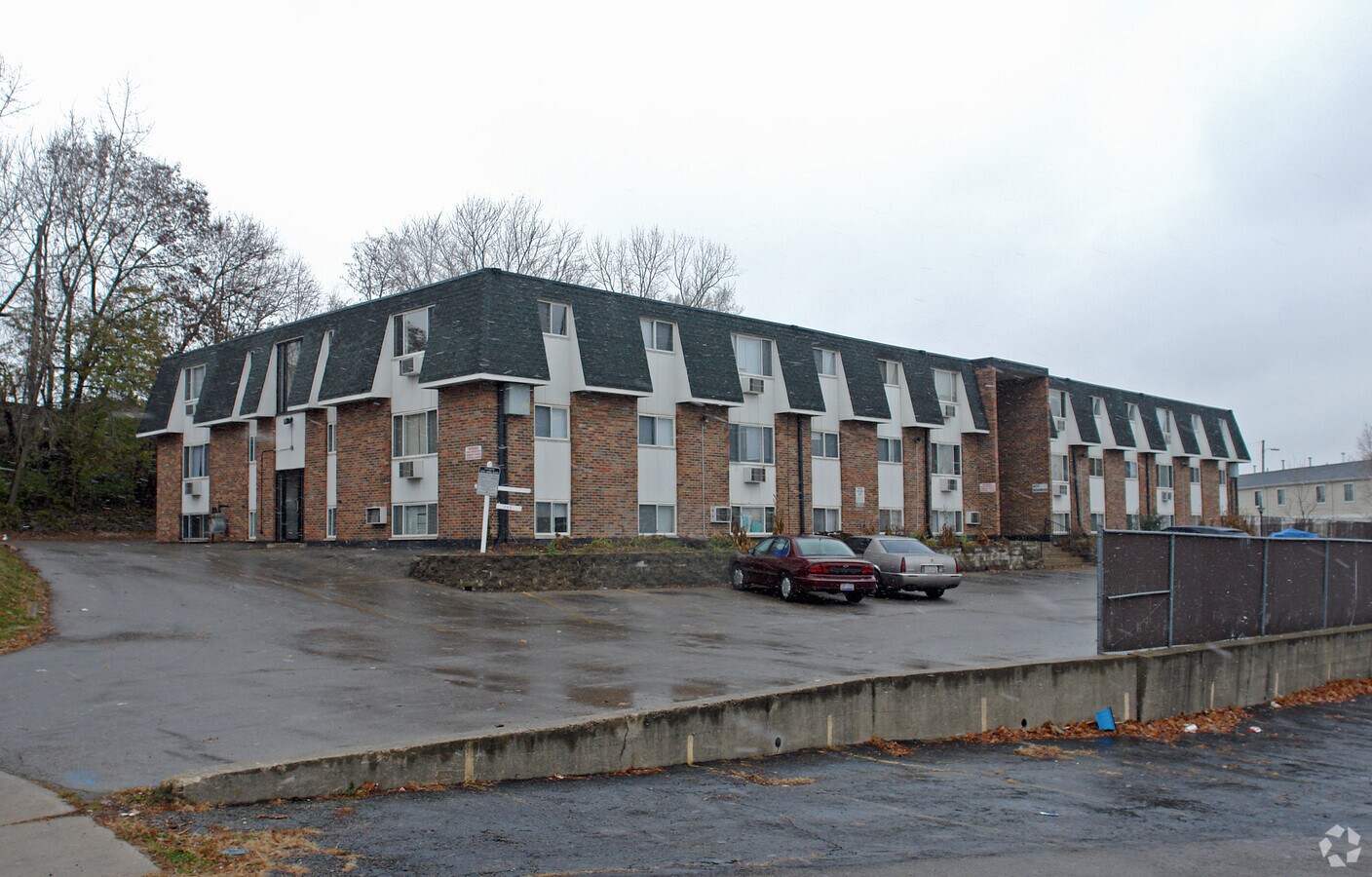 Photo - 437 Briarwood Ave