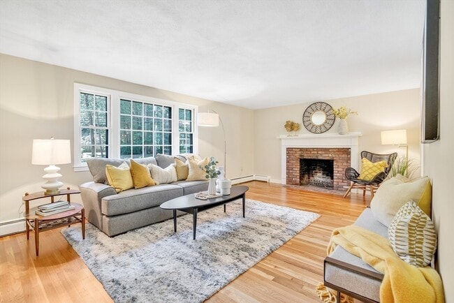 Photo - 310 Hayward Mill Rd