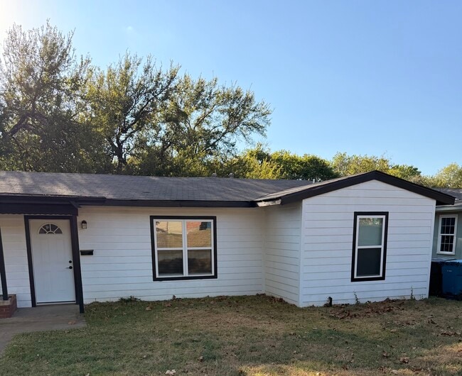 Photo - 3 Pershing Dr Unit B