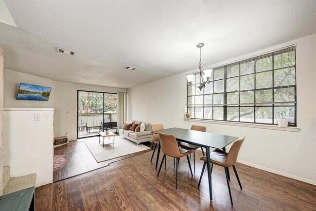 Photo - 1938 Holly Hill Dr Unidad 1