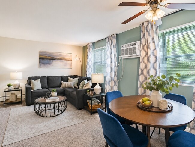 Hyde Park Apartment Homes