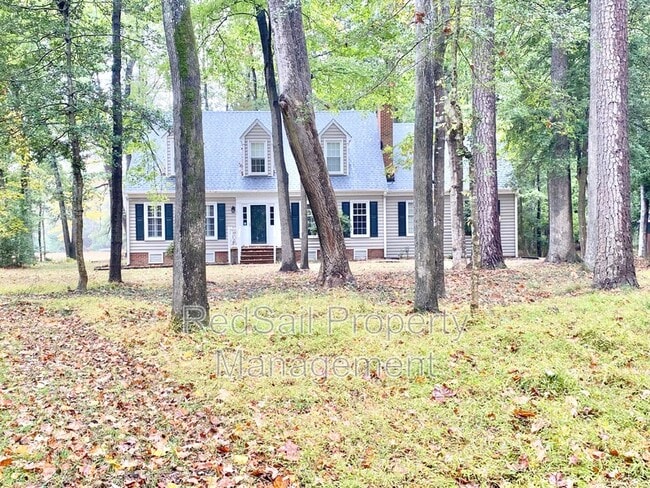 Photo - 114 Barclay Crescent