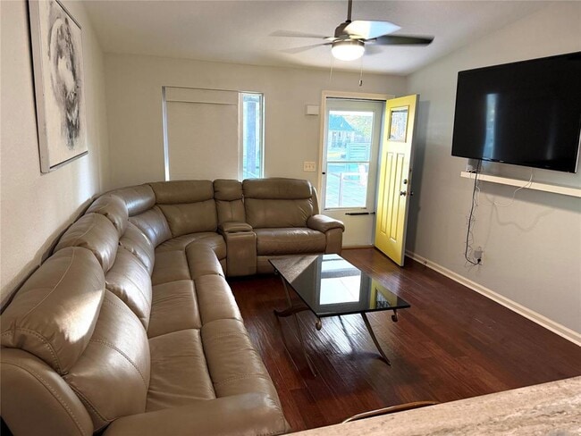 Photo - 3616 Munson St