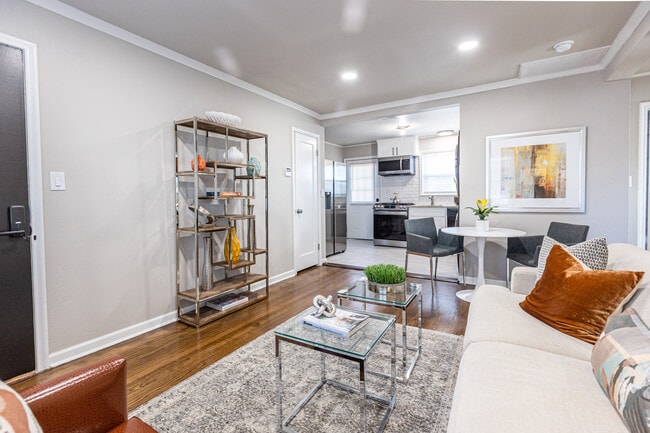 Building Photo - Everly Apartments on Cherry Street