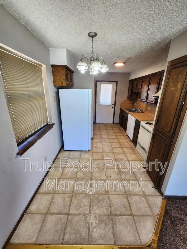 Photo - 2501 Oakhurst Dr