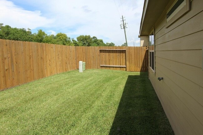 Photo - 3839 Cary Creek Dr