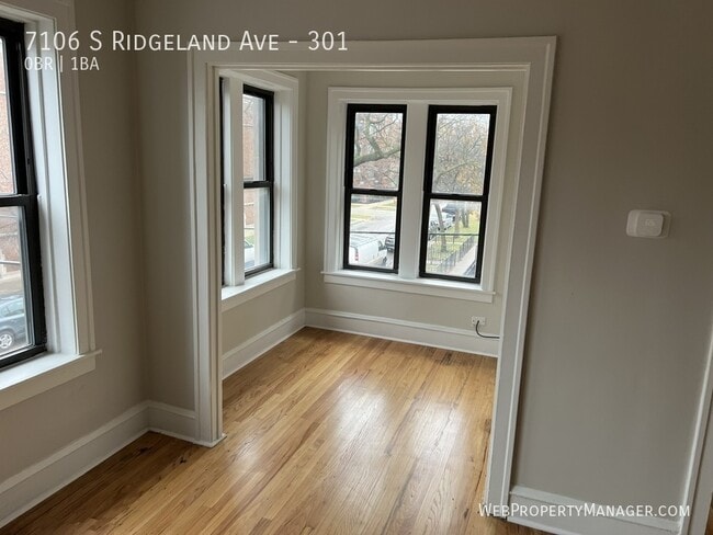 Photo - 7106 S Ridgeland Ave Unit 301