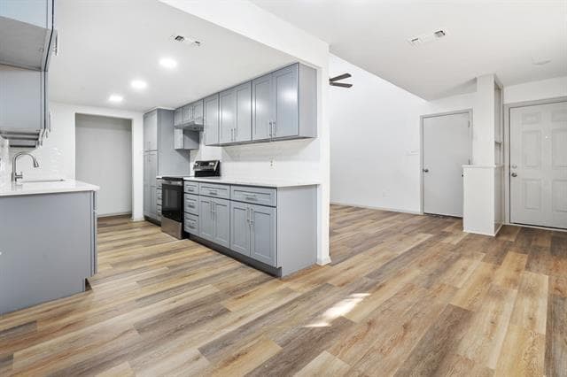 Photo - 2003 Fleur De Lis Ct