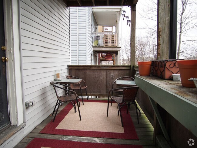 Building Photo - Perfect Mission Hill 4 Bed Rental