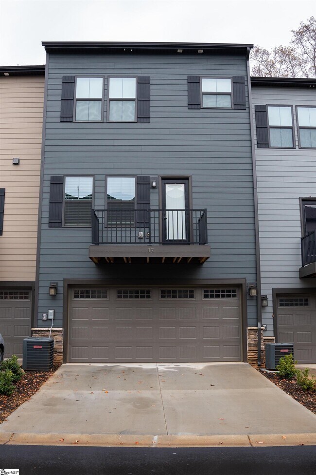 Photo - 17 Rollins Ave