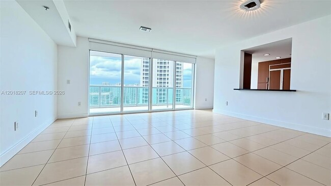 Building Photo - 19400 Turnberry Way Unit 1132