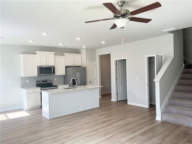 Photo - 360 Navigator Ln