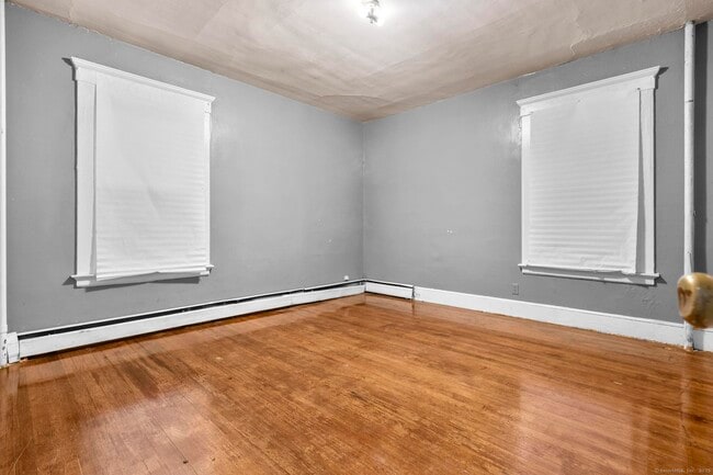 Photo - 379 Winthrop Ave