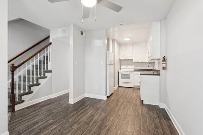 Harbor Oak Townhomes