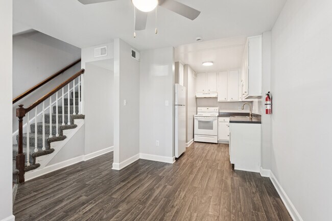 Photo - Harbor Oak Townhomes