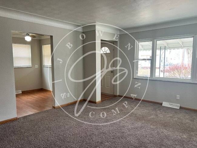 Photo - West Toledo 3-Bedroom Gem on Kingsbury Avenue - Cozy Comfort in Toledo!" Available December 10