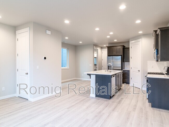 Photo - 18615 NE 44th Ave