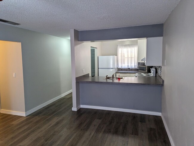 Photo - Nicely updated large condo