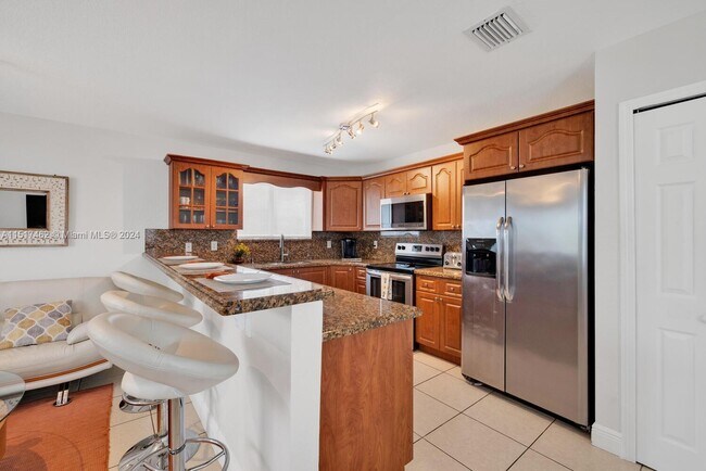 Photo - 7702 NE 3rd Ct