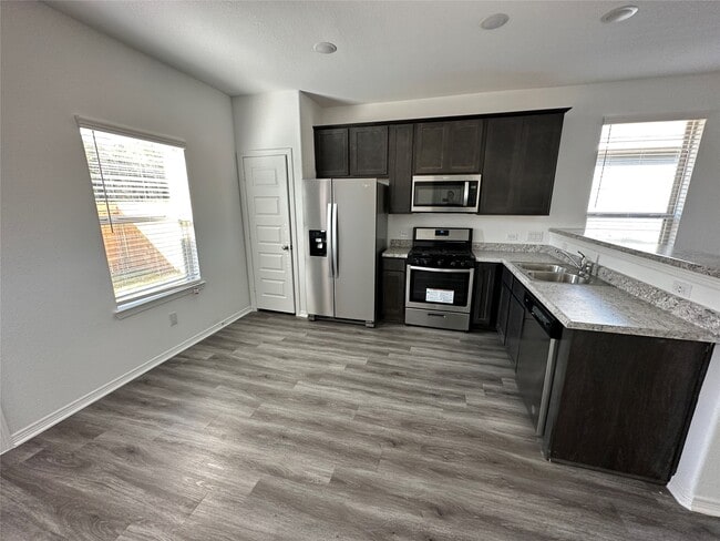 Photo - 16662 Moss Ln